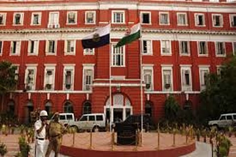 बारिश से पहले इलेक्ट्रिक आरी खरीदेगी कोलकाता पुलिस