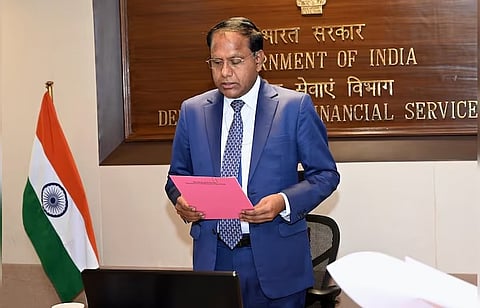 वित्त मंत्रालय ने राज्यों से बैंक कर्मचारियों की सुरक्षा सुनिश्चित करने को कहा