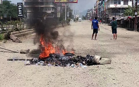 मणिपुर में मैतेई नेता की गिरफ्तारी के विरोध में भड़की हिंसा