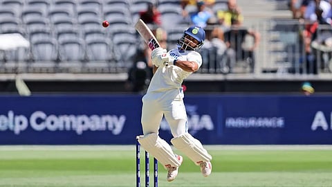 भारत ए ने इंग्लैंड लॉयन्स पर 289 रन की बढ़त बनाई