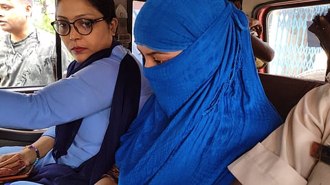 गला रेतकर हत्याकांड में मृतक की सहकर्मी व महिला मित्र पम्मी शर्मा गिरफ्तार