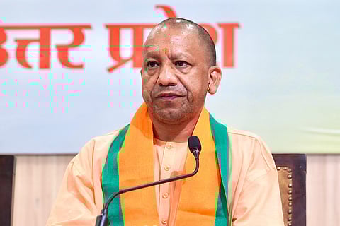 Ahmedabad Plane Crash: 'विमान दुर्घटना की खबर अत्यंत पीड़ादायक', CM Yogi ने जताया दुख