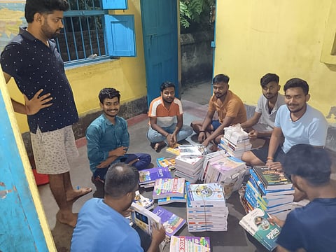 आरके डंगाल यूथ कंपटेटिव लाइब्रेरी को मंत्री ने दी जरूरी पुस्तकें