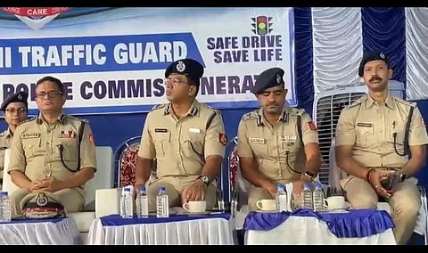 नये भवन के उद्घाटन के दौरान मौजूद डीजीपी राजीव कुमार, साथ में हैं प्रवीण त्रिपाठी, अमित पी जवालगी व अन्य