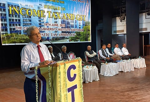 कोलकाता विश्वविद्यालय में जीएसटी और आयकर पर सेमिनार का आयोजन