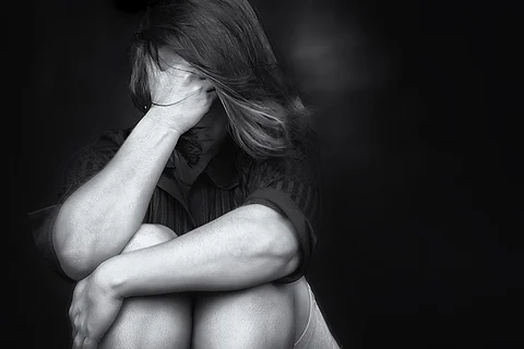कसबा दुष्कर्मकांड : विरोधी दलों के प्रदर्शन के दौरान पुलिस ने भांजीं लाठियां, स्थिति तनावपूर्ण