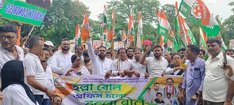 स्थानीय बेरोजगार युवाओं के रोजगार को लेकर कांग्रेस ने निकाली हल्ला बोल रैली