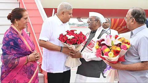 उपराष्ट्रपति जगदीप धनखड़ एवं अन्य