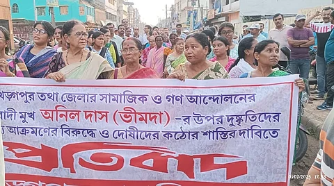 अनिल दास पर हमले के खिलाफ खड़गपुर में निकाला गया प्रतिवाद जुलूस