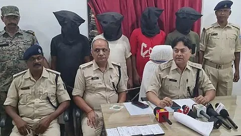साइबर अपराधी गिरफ्तार