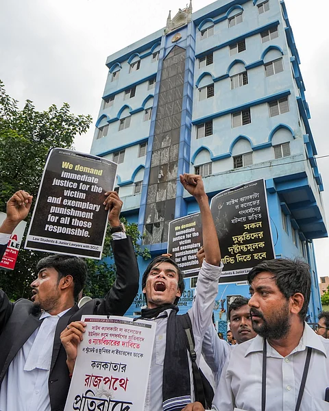 कसबा के अपराधियों को फांसी देने की मांग पर पथ सभा