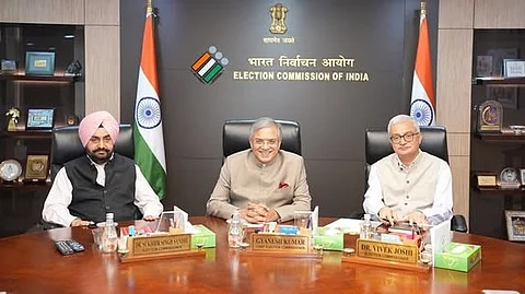 निर्वाचन आयोग का राजनीतिक दलों के साथ संवाद