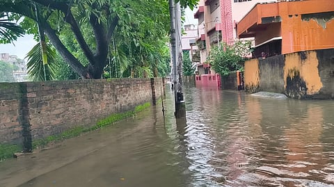हुगली में जलजमाव की तस्वीर