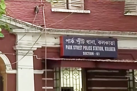 पार्क स्ट्रीट में फ्रेंच पर्यटक के 2.50 लाख रुपये चोरी
