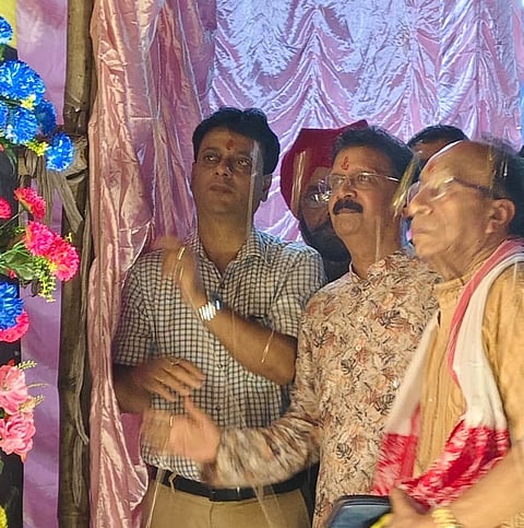 एबी टाइप पूजा मंडप में किया गया खूटी पूजन