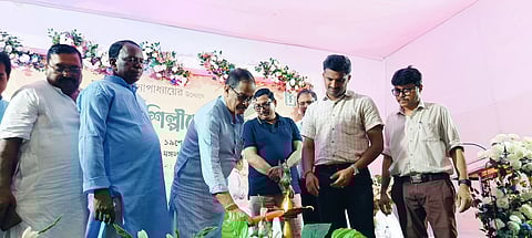 लोक कलाकारों को तृणमूल सरकार दे रही है उचित सम्मान : मंत्री