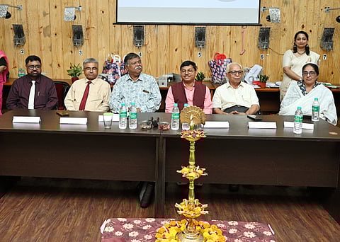 बर्नपुर रिवर साइड स्कूल में स्टेम शिक्षा पर आधारित कार्यशाला का आयोजन