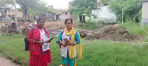 स्वास्थ्य एवं डेंगू को लेकर लगातार जागरूकता अभियान चलाया जा रहा