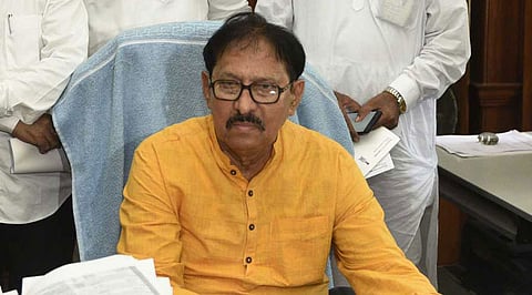 चुनाव आयोग के इस फैसले पर स्पीकर ने सवाल उठाया