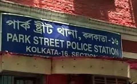 पार्क स्ट्रीट में लूट का विरोध करने पर वृद्ध पर धारदार हथियार से हमला