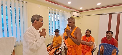 मंत्री बंकिम चंद्र हाजरा पीड़ित परिवार से मुलाकात की