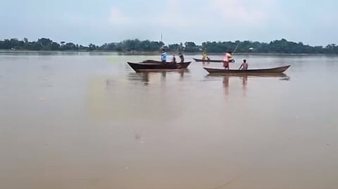 नदी
