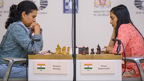 FIDE Women's Chess World Cup : दिव्या देशमुख ने हम्पी को हराया, बनीं ग्रैंडमास्टर