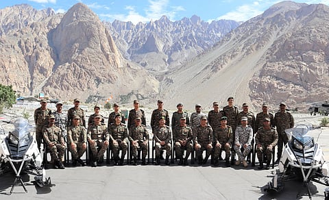 सेना प्रमुख जनरल उपेंद्र द्विवेदी पहुंचे लद्दाख