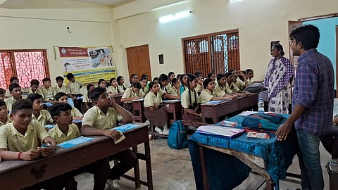 साइबर फ्रॉड से बचने के गुर सीखा रहा है उपभोक्ता विभाग