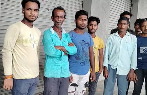 पिंगला के रहने वाले श्रमिक जो सूरत काम करने गए