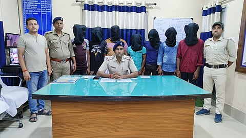 6 बांग्लादेशी घुसपैठिये सहित गिरफ्तार दलाल