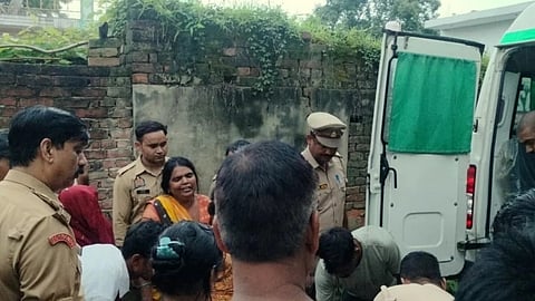 एक बुजुर्ग व्यक्ति गंभीर रूप से घायल