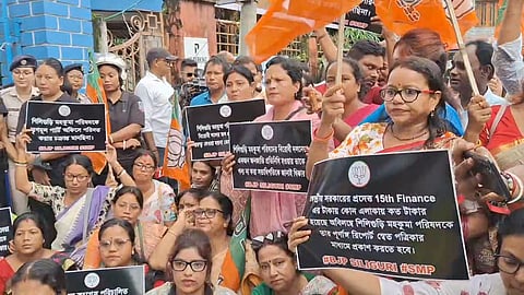 BJP workers protesting in front of the Department Council office