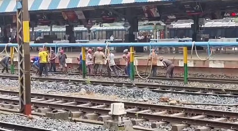माल ढुलाई में पूर्व रेलवे का प्रदर्शन बेहतर