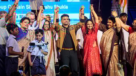 लखनऊ में अंतरिक्ष यात्री एवं भारतीय वायु सेना के ग्रुप कैप्टन शुभांशु शुक्ला व अन्य