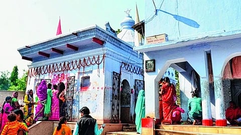 लातेहार स्थित मां उग्रतारा नगर मंदिर