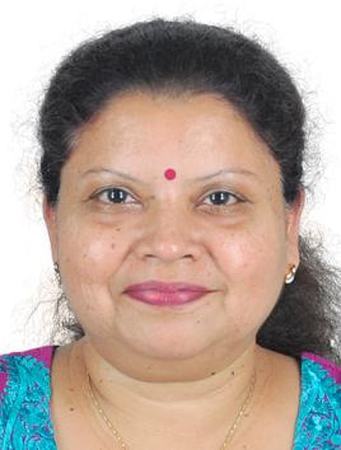 डॉ. नीला भट्टाचार्य को एफआरसीएस की फेलोशिप