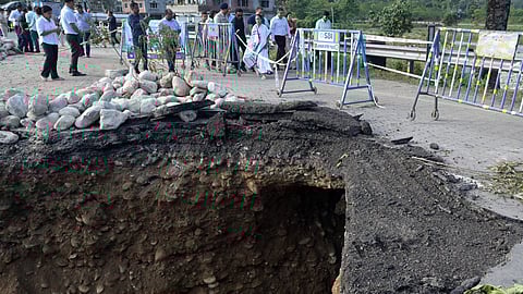 नार्थ बंगाल में तबाही : मरने वालों की संख्या 28 हुई
