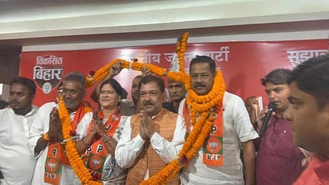 अजय निषाद ने की घर वापसी