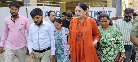 भाजपा विधायक के जनसंपर्क अभियान से राजनीतिक माहौल गरमाया