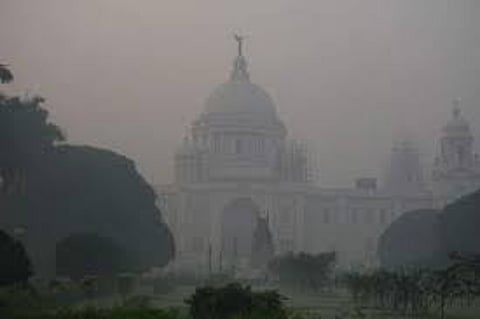 कोलकाता में सुबह-सुबह सिहरन! सर्दी ने दी समय से पहले दस्तक