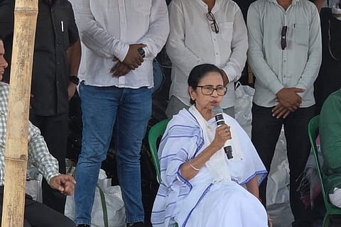 भूटान को देना चाहिए मुआवज़ा: CM Mamata