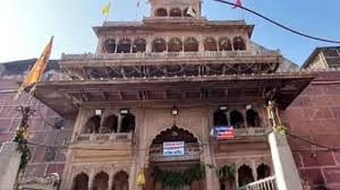 Banke Bihari toshkhana survey: फिर खोला गया भगवान श्रीकृष्ण का तोशाखाने? पता है क्या मिला?