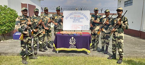 बरामद हेरोइन का साथ बीएसएफ के जवान