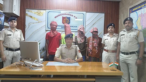 गिरफ्तार चार बांग्लादेशी