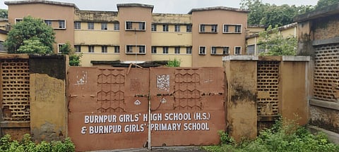 आईएसपी ने अपने दो स्कूलों को निजी हाथों में देने का लिया फैसला