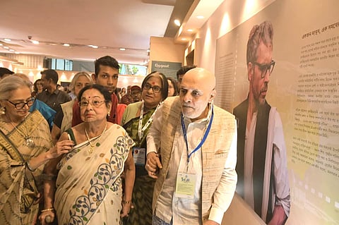 ऋत्विक घटक पर प्रदर्शनी में माधबी मुखर्जी और ऋतबान घटक