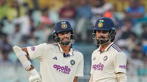 Kolkata Test : दक्षिण अफ्रीका के 159 रन के जवाब में भारत ने एक विकेट पर 37 रन बनाये