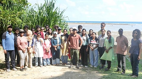 बर्मनाल्लाह में जूलॉजी छात्रों ने समुद्री जैव विविधता का किया अध्ययन