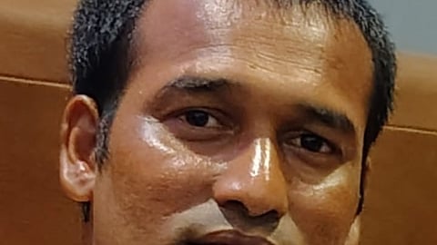 मृतक मछुआरा बाबुल दास (फाइल फोटो)